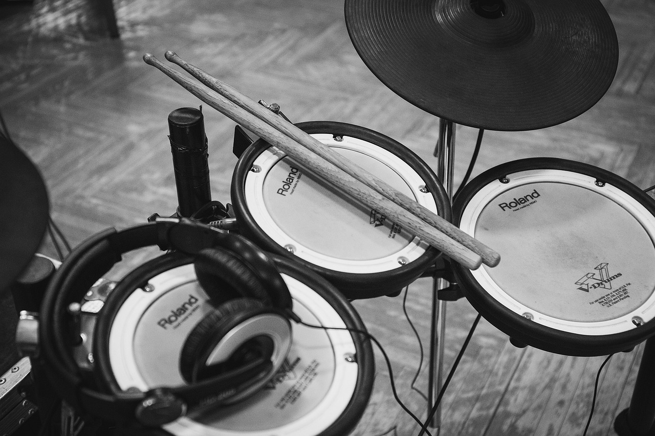 electric, drum, set, musical, instrument, sounds, drumstick, music, studio, headphones, gray music, gray headphones, drum, drum, drum, drum, drum, drumstick, music